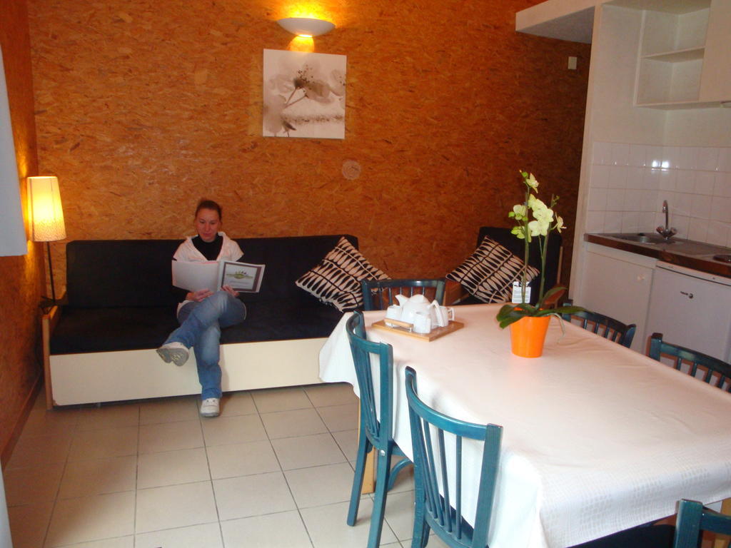 Le Pas De L'Ours Hotell Aston Rum bild