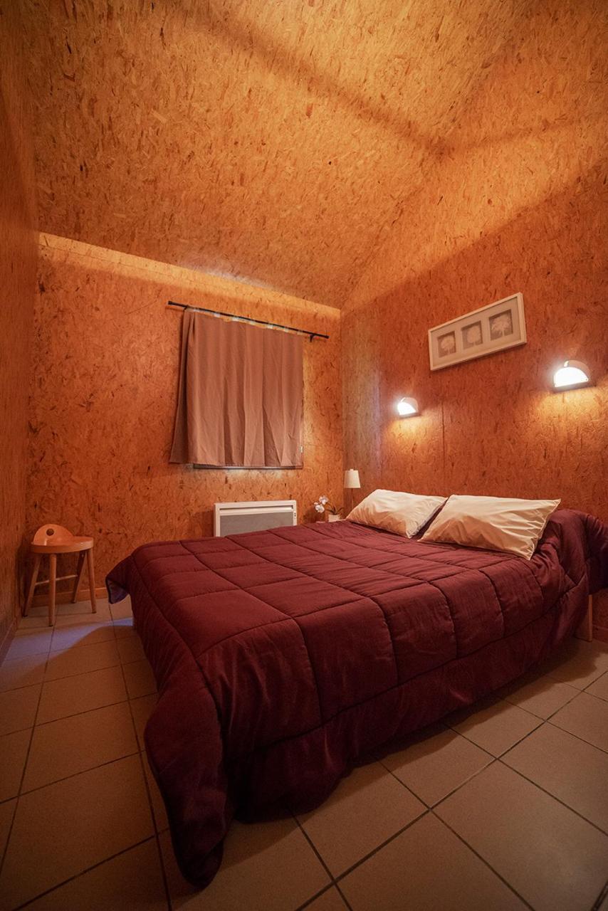 Le Pas De L'Ours Hotell Aston Exteriör bild